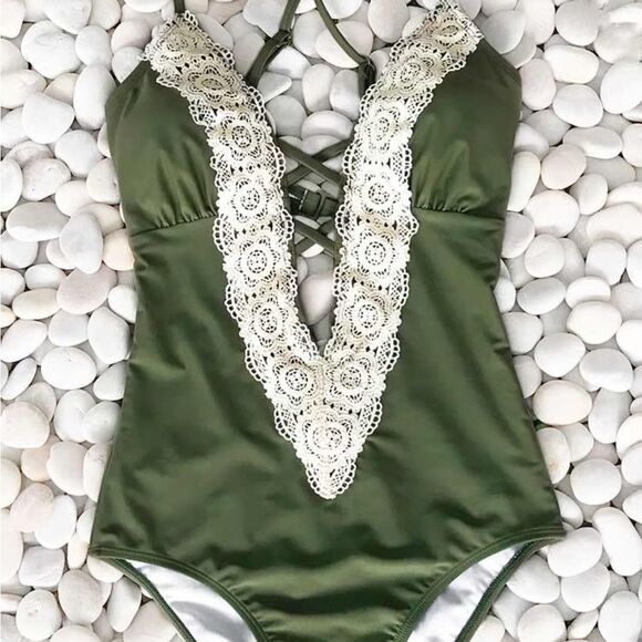 Cupshe Women's Vintage Lace plunge One-Piece Swimsuit Large NWOT - Picture 13 of 13